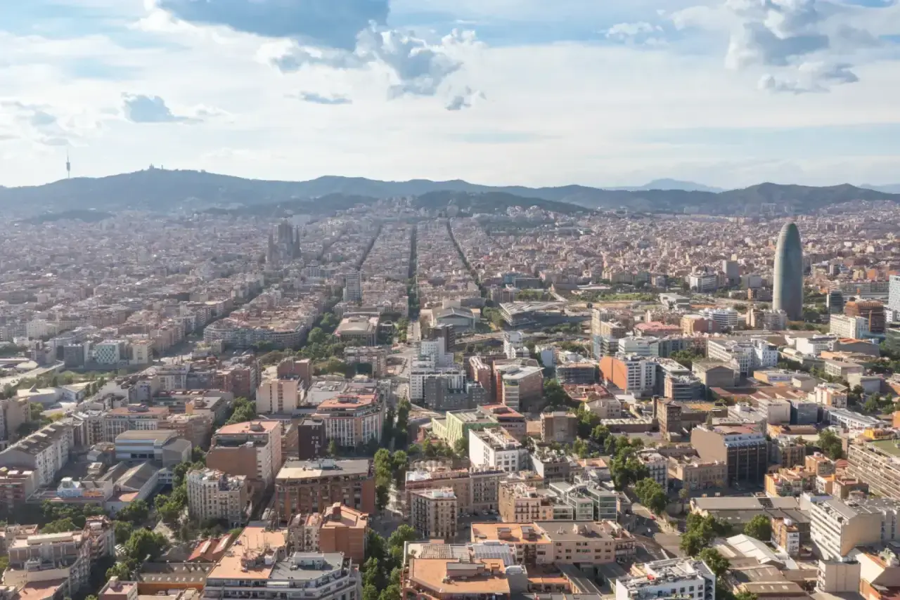 Sagrada Família ve Eixample şehir dokusu ile Barselona ikonları turu