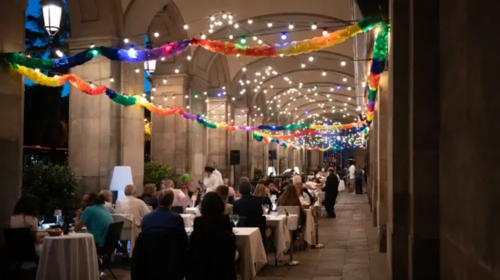 7 Portes Barselona tarihi restoran terasi